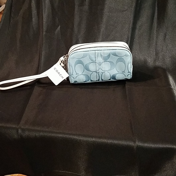 Coach Handbags - COACH WRISTLET NWT